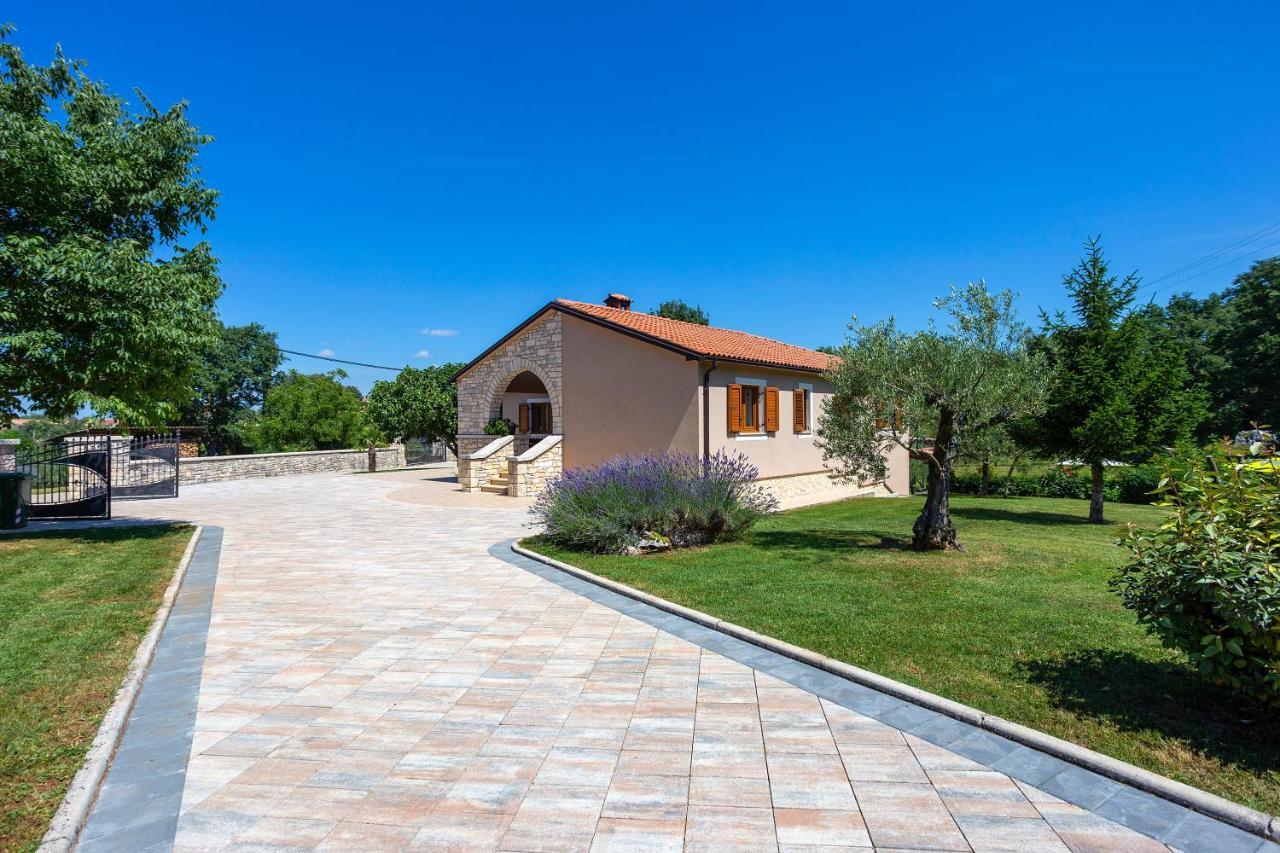 Villa Krizanci Žminj Kültér fotó
