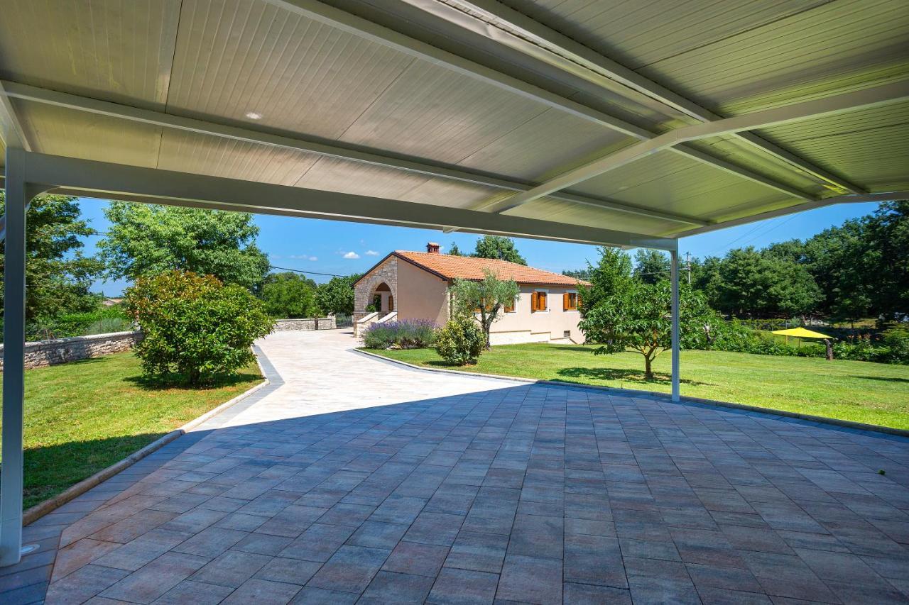 Villa Krizanci Žminj Kültér fotó